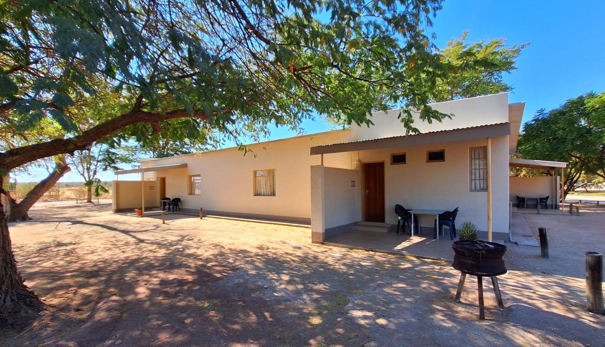 East Gate Rest Camp Apartment Buitepos ภายนอก รูปภาพ