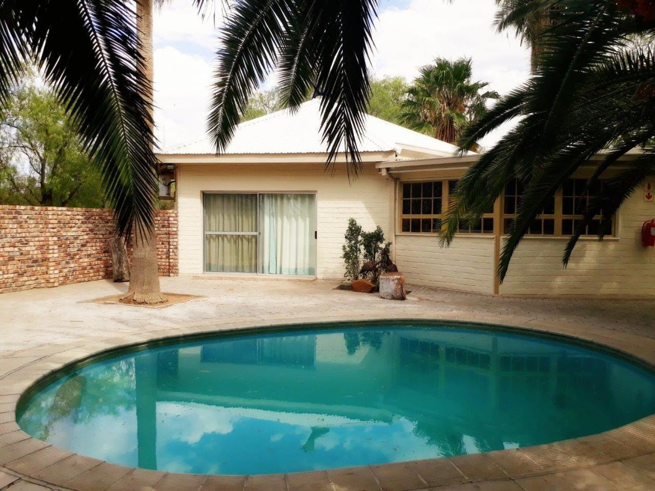 East Gate Rest Camp Apartment Buitepos ภายนอก รูปภาพ